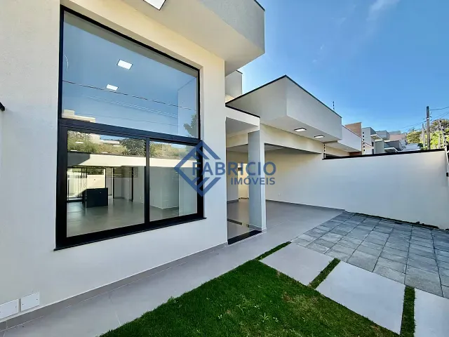 Casa 3 quartos e 2 banheiros, à venda, no bairro Bosque em Vinhedo