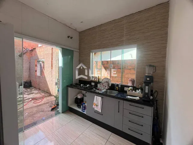 Casa 2 quartos e 2 banheiros, à venda ou para alugar, no bairro Santa Helena em Mococa