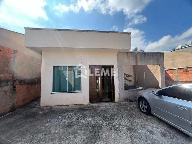 Casa 2 quartos e 2 banheiros, à venda ou para alugar, no bairro Santa Helena em Mococa