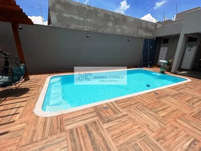 Casa 1 quarto e 3 banheiros, à venda, no bairro Pqo Taua em Londrina