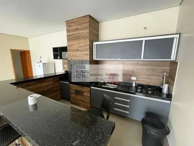Casa 1 quarto e 3 banheiros, à venda, no bairro Pqo Taua em Londrina