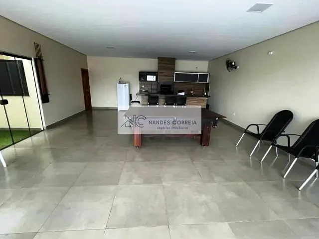 Casa 1 quarto e 3 banheiros, à venda, no bairro Pqo Taua em Londrina
