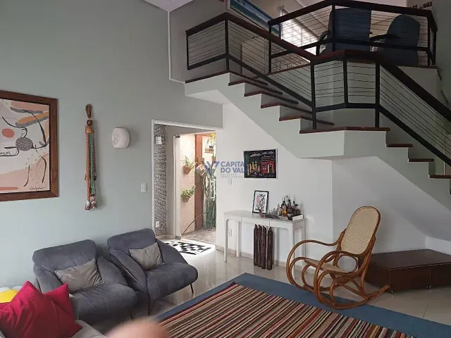 Casa com 250m² 4 quartos e 3 banheiros, à venda, no bairro Jardim das Indústrias em São José dos Campos