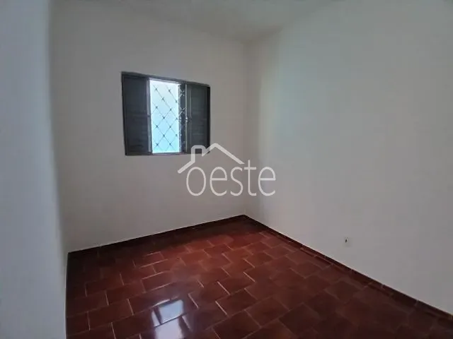 Casa com 45m² 1 quarto e 1 banheiro, para alugar, no bairro Conjunto Habitacional dos Trabalhadores em Santa Bárbara D'Oeste
