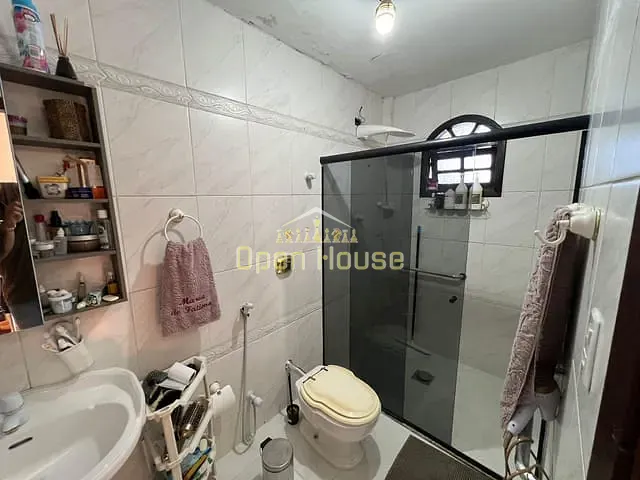 Casa 3 quartos e 2 banheiros, à venda, no bairro Santa Lúcia em Barra Mansa