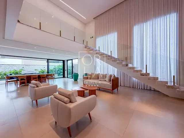 Casa com 410m² 4 quartos e 5 banheiros, à venda, no bairro Jardins França em Goiânia