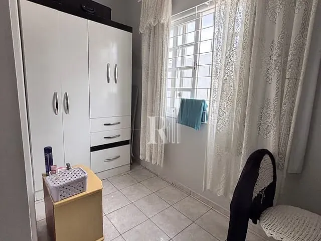 Casa 3 quartos e 1 banheiro, à venda, no bairro Praça em Tijucas