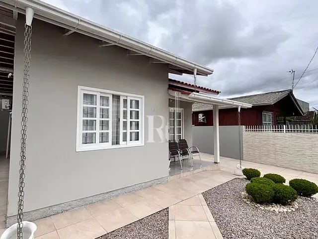 Casa 3 quartos e 1 banheiro, à venda, no bairro Praça em Tijucas