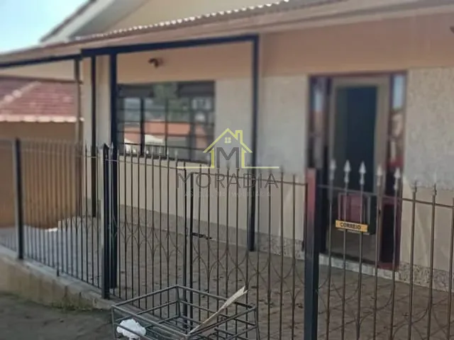 Casa 3 quartos e 2 banheiros, para alugar, no bairro Vila Meziara em Guaxupé