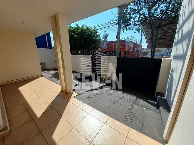 Casa com 242m² 2 quartos e 1 banheiro, à venda, no bairro Vila Falcão em Bauru