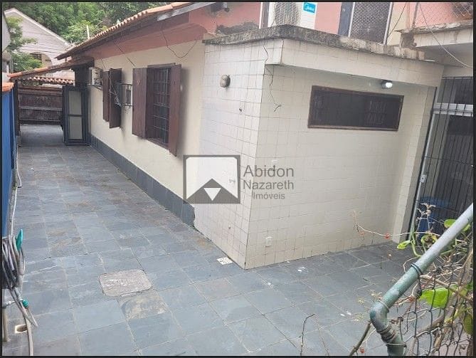 Casa à venda com 4 quartos, 150m² - Foto 32