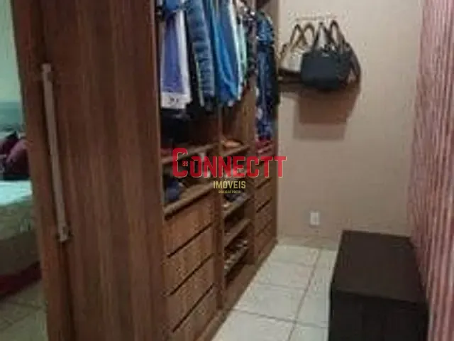 Casa com 150m² 3 quartos e 2 banheiros, à venda, no bairro Jardim Diva Tarla de Carvalho em Ribeirão Preto