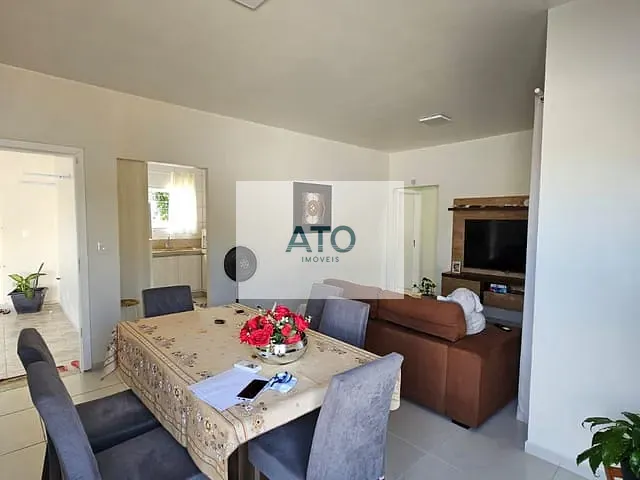 Casa 2 quartos e 1 banheiro, à venda, no bairro Nova Descoberta em Tijucas