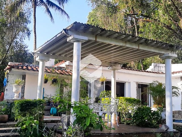 Casa com 2300m² 4 quartos e 8 banheiros, à venda, no bairro Itanhangá em Rio de Janeiro