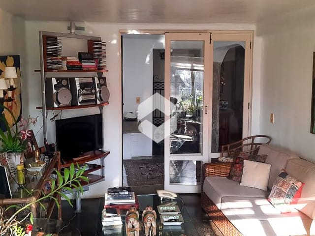 Casa com 2300m² 4 quartos e 8 banheiros, à venda, no bairro Itanhangá em Rio de Janeiro