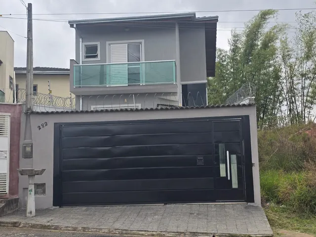 Casa 3 quartos e 3 banheiros, à venda, no bairro Residencial Algarve em Mogi das Cruzes