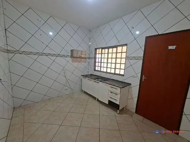 Casa com 225m² 1 quarto e 1 banheiro, à venda, no bairro Jardim Carandá em Três Lagoas