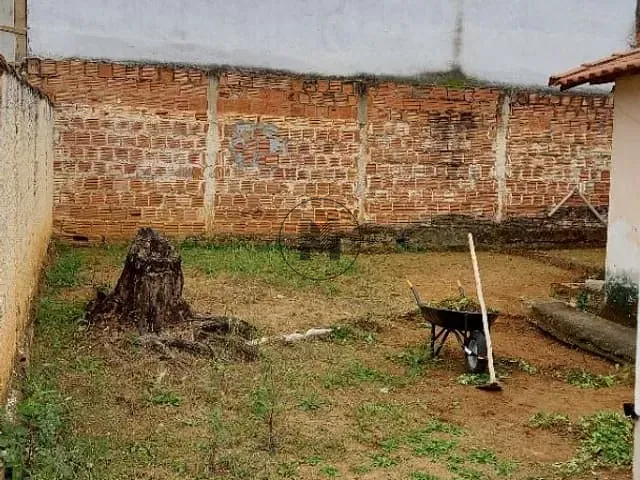 Casa 2 quartos e 1 banheiro, à venda, no bairro Santa Luzia em Guaratinguetá