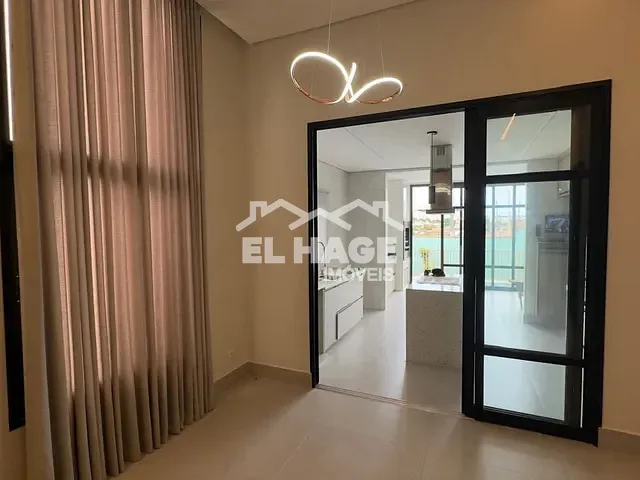 Casa com 450m² 3 quartos e 4 banheiros, à venda, no bairro Jardim Itália em Cuiabá