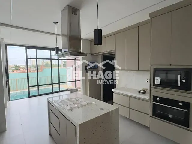 Casa com 450m² 3 quartos e 4 banheiros, à venda, no bairro Jardim Itália em Cuiabá