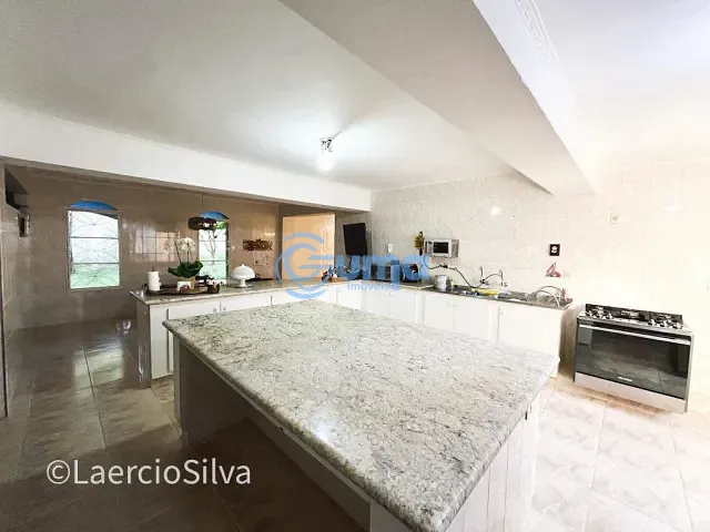Casa 5 quartos e 4 banheiros, à venda ou para alugar, no bairro Lagos de Santa Helena em Bragança Paulista