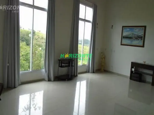 Casa com 1236m² 4 quartos e 4 banheiros, à venda ou para alugar, no bairro Parque Mirante Do Vale em Jacareí
