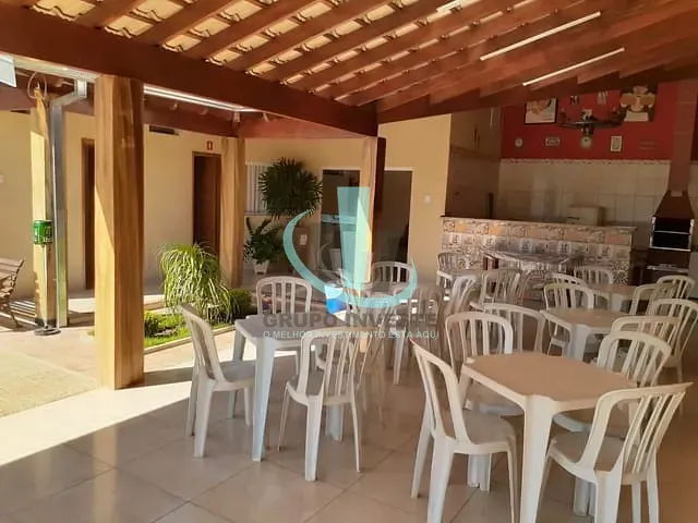 Casa com 250m² 1 quarto e 1 banheiro, à venda, no bairro RESIDENCIAL SANTA LUZIA em ARARAQUARA