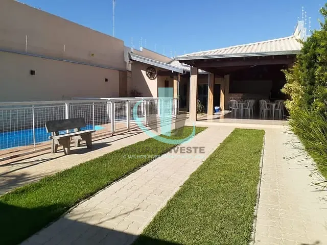 Casa com 250m² 1 quarto e 1 banheiro, à venda, no bairro RESIDENCIAL SANTA LUZIA em ARARAQUARA