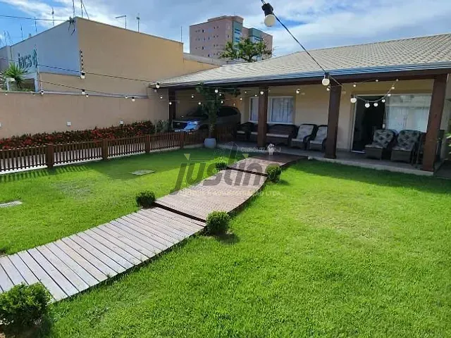 Casa com 375m² 4 quartos e 2 banheiros, à venda, no bairro Centro em Itanhaém