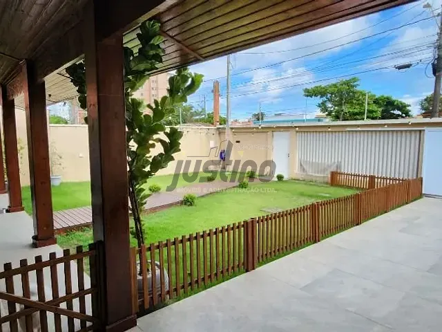 Casa com 375m² 4 quartos e 2 banheiros, à venda, no bairro Centro em Itanhaém