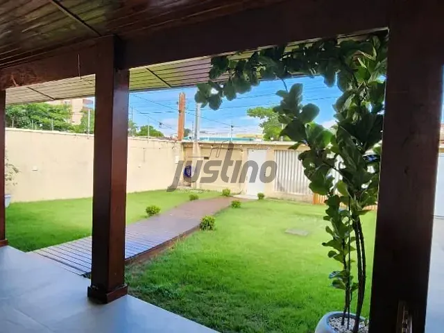 Casa com 375m² 4 quartos e 2 banheiros, à venda, no bairro Centro em Itanhaém