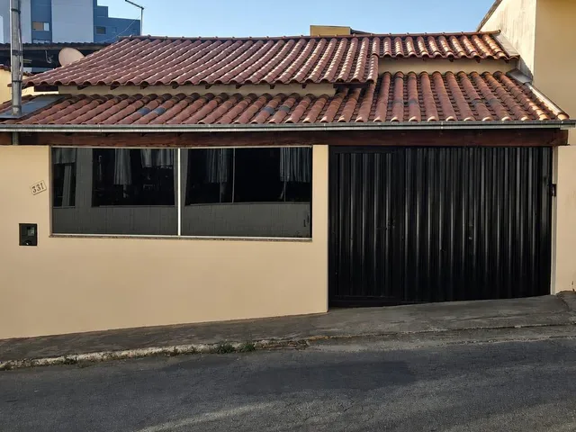 Foto do Casa - Casa com 2 dormitórios para locação, por R$ 1.900,00/mês – Santa Terezinha - Lavras/MG | Burgarelli Imóveis