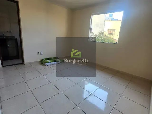 Casa 2 quartos e 2 banheiros, para alugar, no bairro Retiro em Lavras