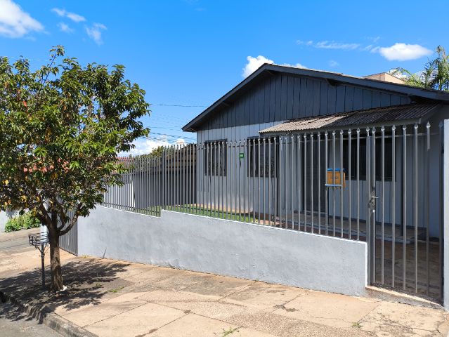 Foto do Casa - Casa para locação, Vila Nossa Senhora da Aparecida, Apucarana, PR | J. Mareze Imóveis Ltda