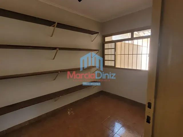 Casa 3 quartos e 2 banheiros, para alugar, no bairro Jardim Marajoara em Ituverava