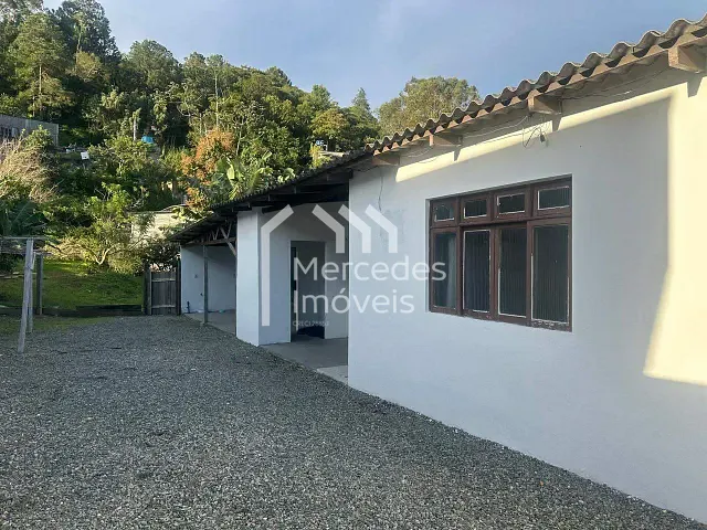 Casa 2 quartos e 2 banheiros, à venda, no bairro Fazendinha em Itajaí