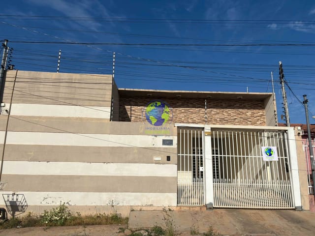 Casa com 200m² 3 quartos e 2 banheiros, à venda, no bairro Morada da Serra em Cuiabá
