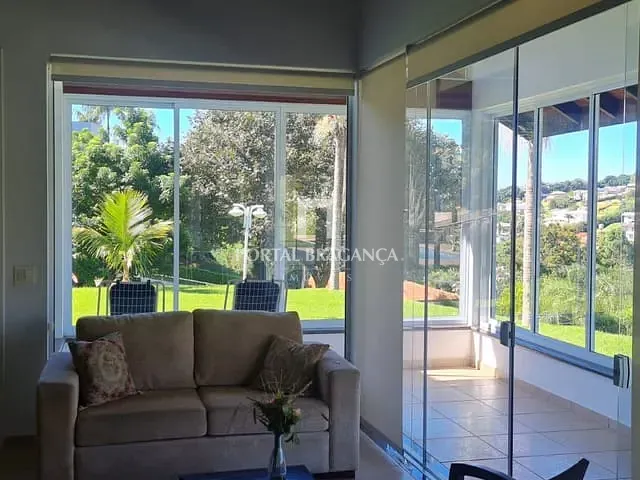 Casa com 4537m² 3 quartos e 3 banheiros, à venda, no bairro Condomínio Jardim das Palmeiras em Bragança Paulista