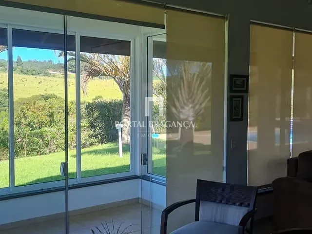 Casa com 4537m² 3 quartos e 3 banheiros, à venda, no bairro Condomínio Jardim das Palmeiras em Bragança Paulista