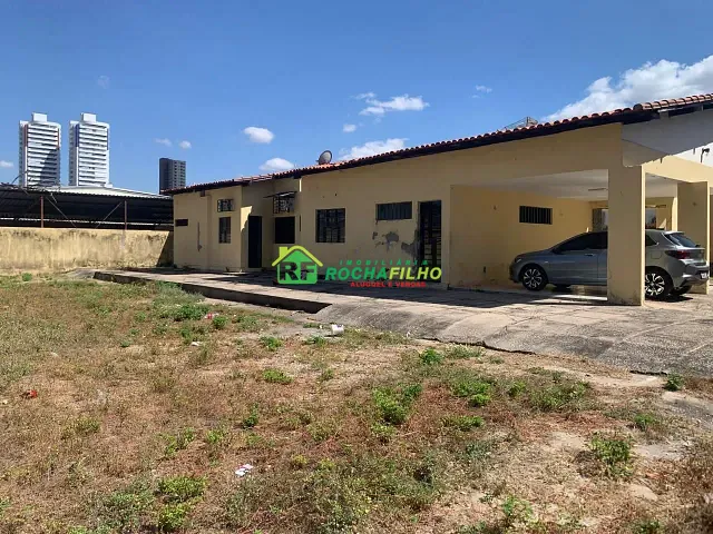 Casa com 900m² 3 quartos e 3 banheiros, para alugar, no bairro São Cristóvão em Teresina