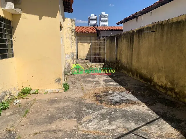 Casa com 900m² 3 quartos e 3 banheiros, para alugar, no bairro São Cristóvão em Teresina