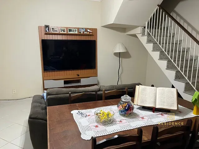 Casa 2 quartos e 3 banheiros, à venda, no bairro Casa de Pedra em Volta Redonda