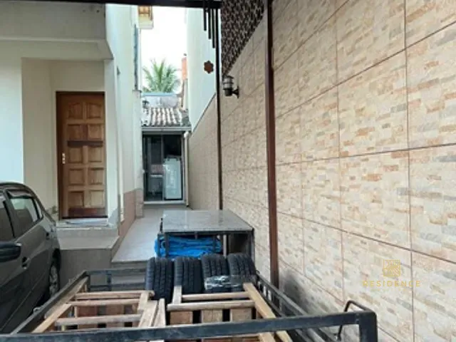 Casa 2 quartos e 3 banheiros, à venda, no bairro Casa de Pedra em Volta Redonda