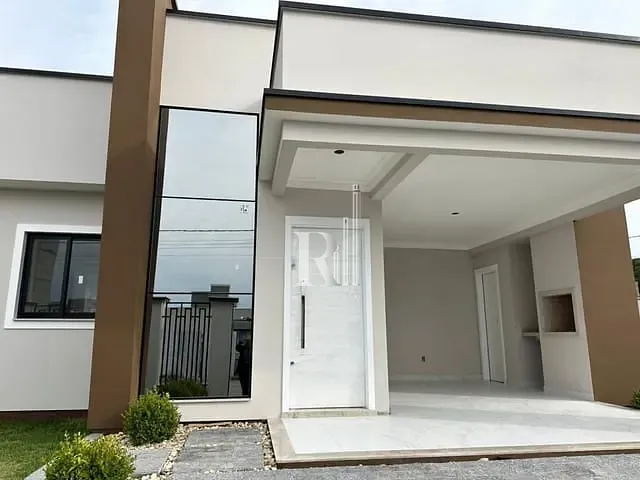 Casa com 252m² 3 quartos e 3 banheiros, à venda, no bairro Areias em Tijucas