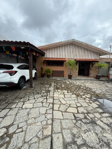 Casa 3 quartos e 3 banheiros, à venda, no bairro Bancarios  em João Pessoa