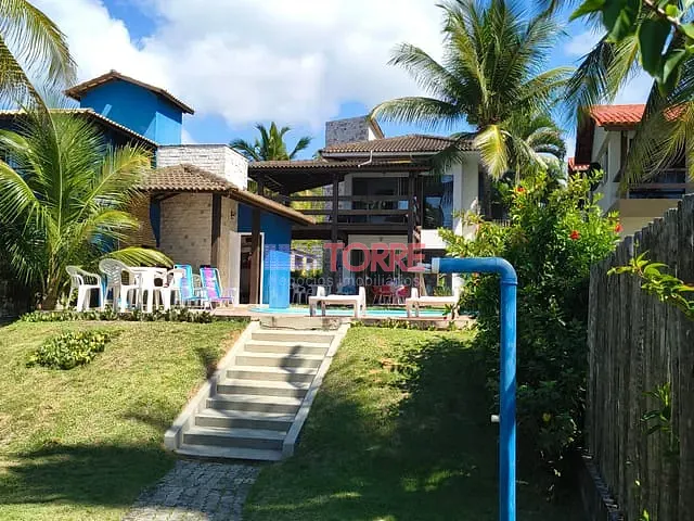 Casa com 379m² 3 quartos e 2 banheiros, à venda, no bairro Olivença em Ilhéus