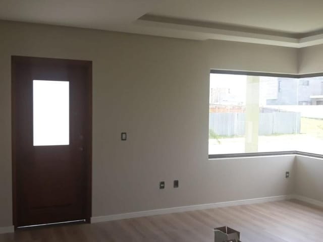Casa com 452m² 3 quartos e 4 banheiros, à venda, no bairro Laranjal em Pelotas