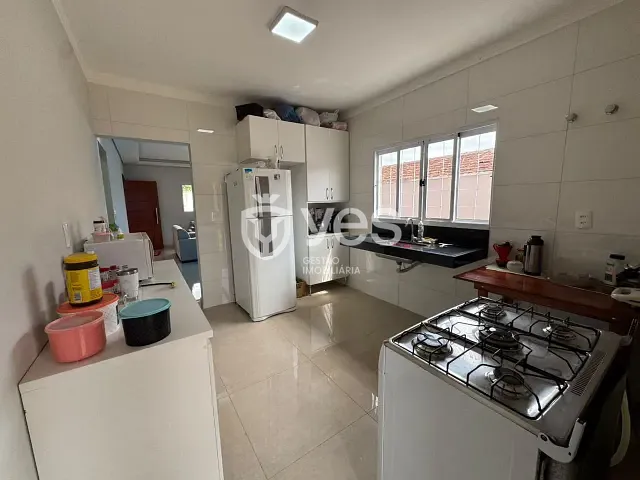 Casa 3 quartos e 2 banheiros, à venda, no bairro Residencial Camuá em Araxá