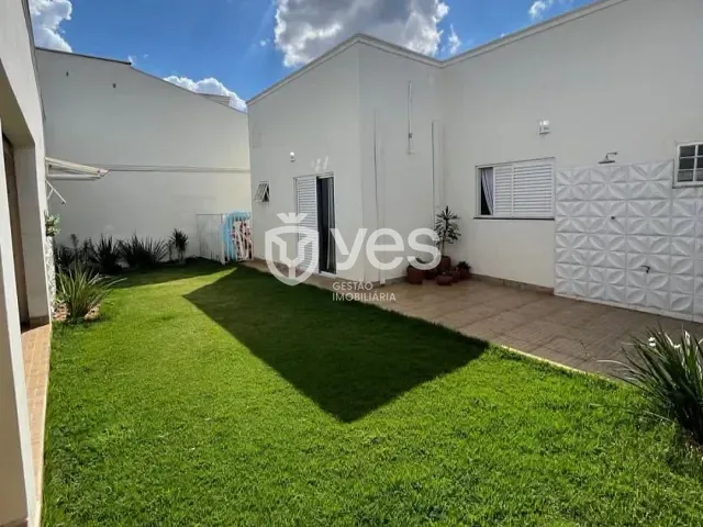 Casa 3 quartos e 2 banheiros, à venda, no bairro Residencial Camuá em Araxá
