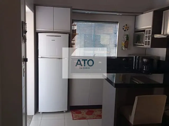 Casa 2 quartos e 2 banheiros, à venda, no bairro centro em Tijucas